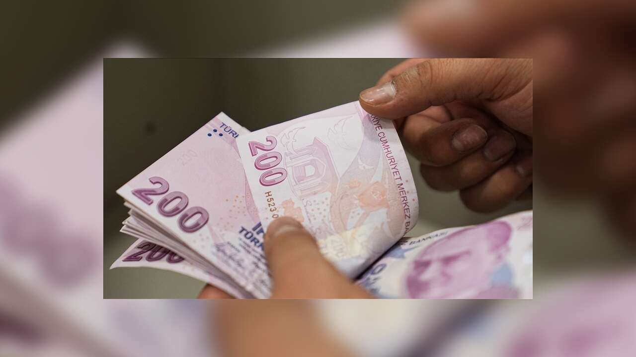 Kasım ayı yaşlı ve engelli aylıkları hesaplara yatırılmaya başlandı