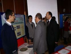 Bölge Birincisi Kütahya Özel Konuralp Anadolu Lisesi Öğrencilerine Vali Kocatepe'den Ödül