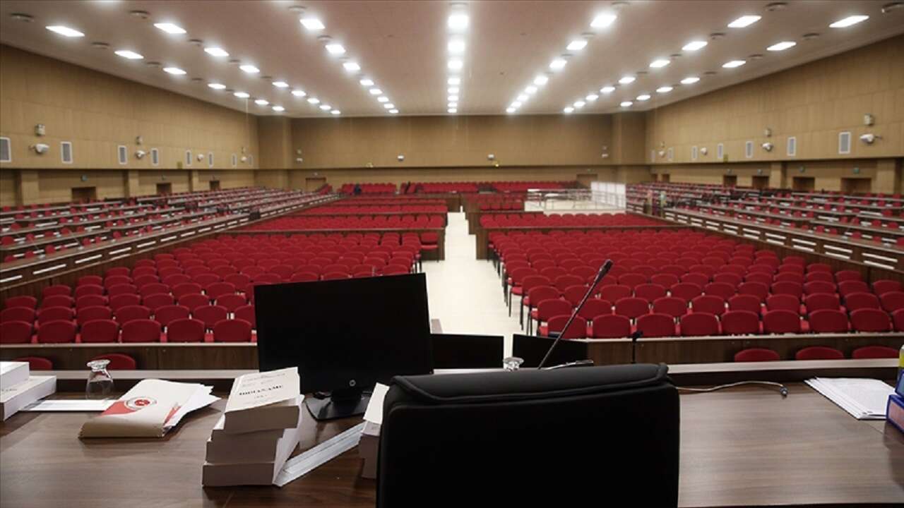 Şüpheli Necati Özkan'ın "örgüt üyeleri ve usulsüz iş alanlar arasında bağlantı kurduğu" iddiası