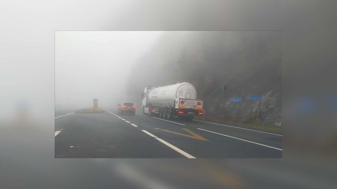 D-100 kara yolunun Bolu Dağı geçişinde sis etkili oldu