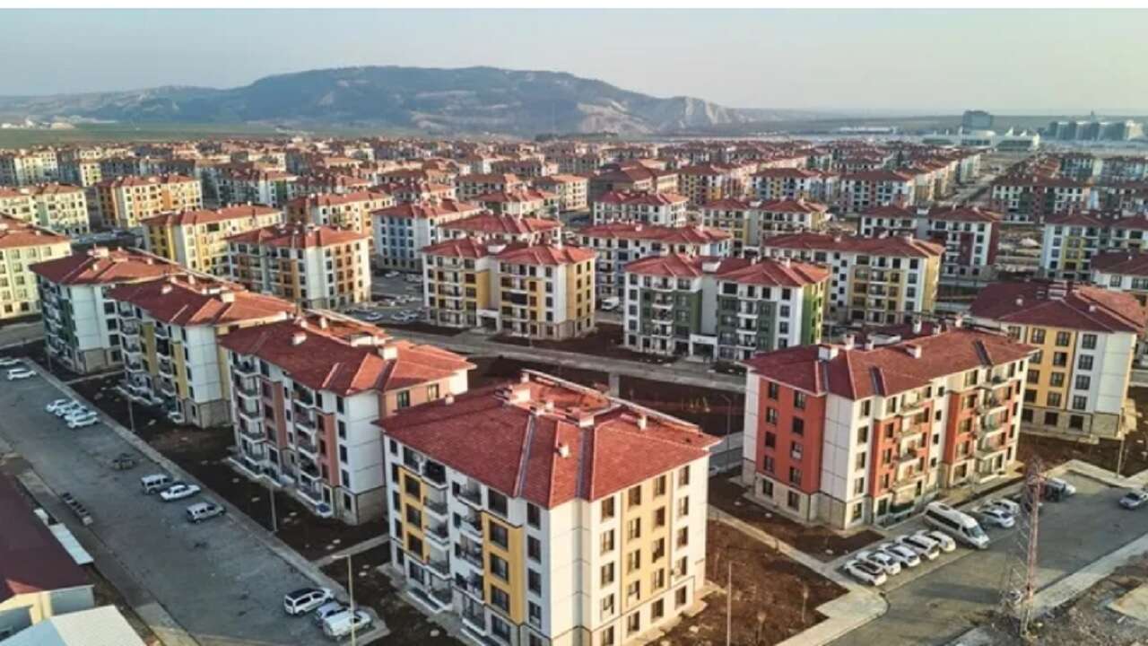 İLETİŞİM BAŞKANLIĞI'NDAN "DEPREM KONUTLARINA" İLİŞKİN PAYLAŞIM