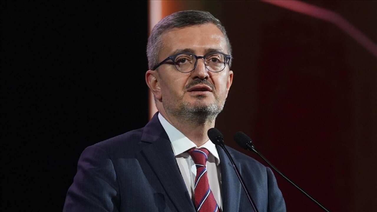 İletişim Başkanı Duran, Sezai Karakoç'u vefat yıl dönümünde andı