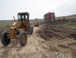 Elazığ Belediyesi, Yol Yapım Ve Onarım Çalışmalarına Devam Ediyor