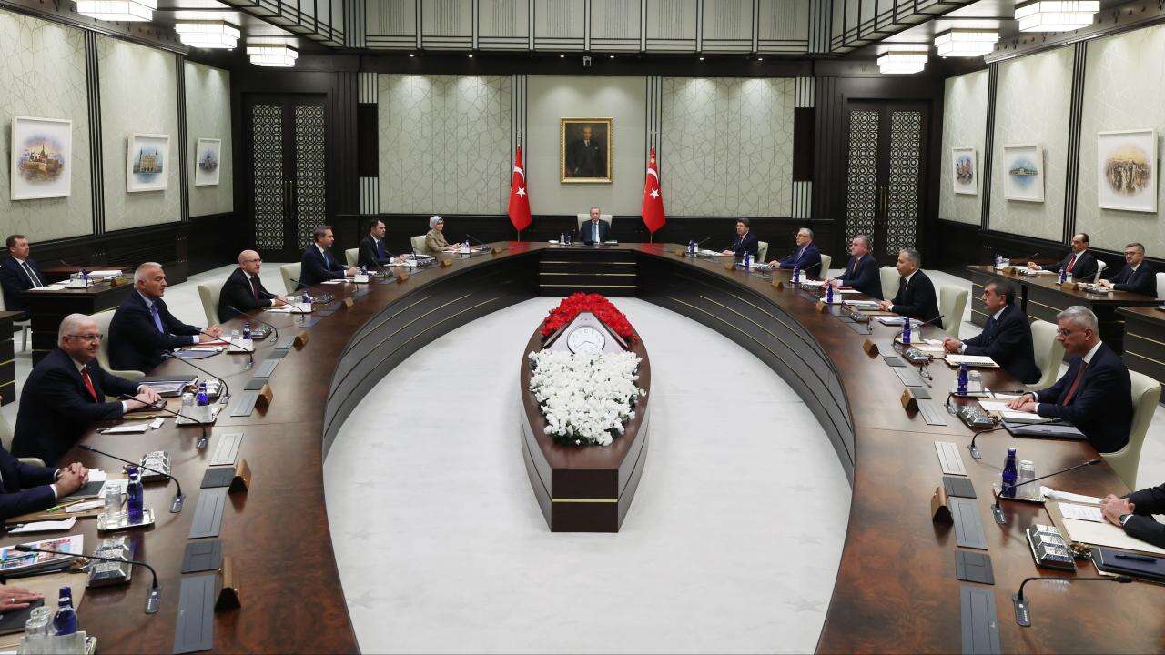 KABİNE BUGÜN YOĞUN GÜNDEMLE TOPLANIYOR