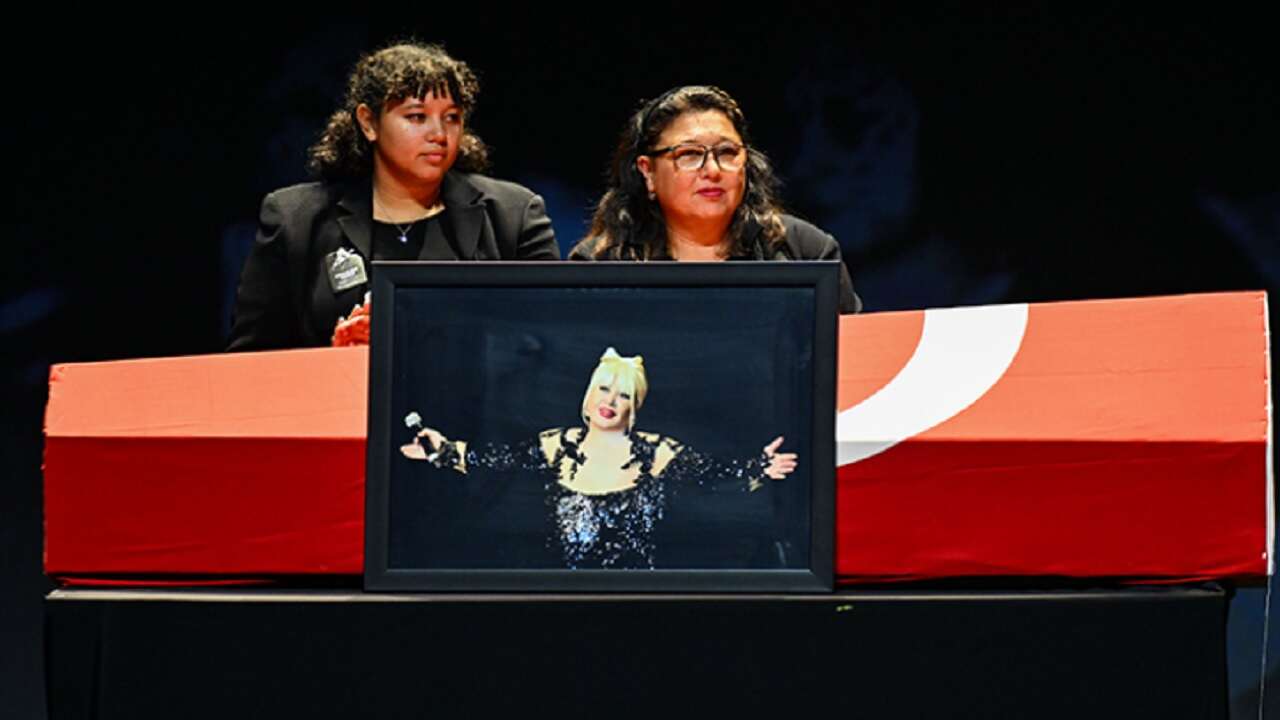 USTA SANATÇI MUAZZEZ ABACI'YA SON VEDA