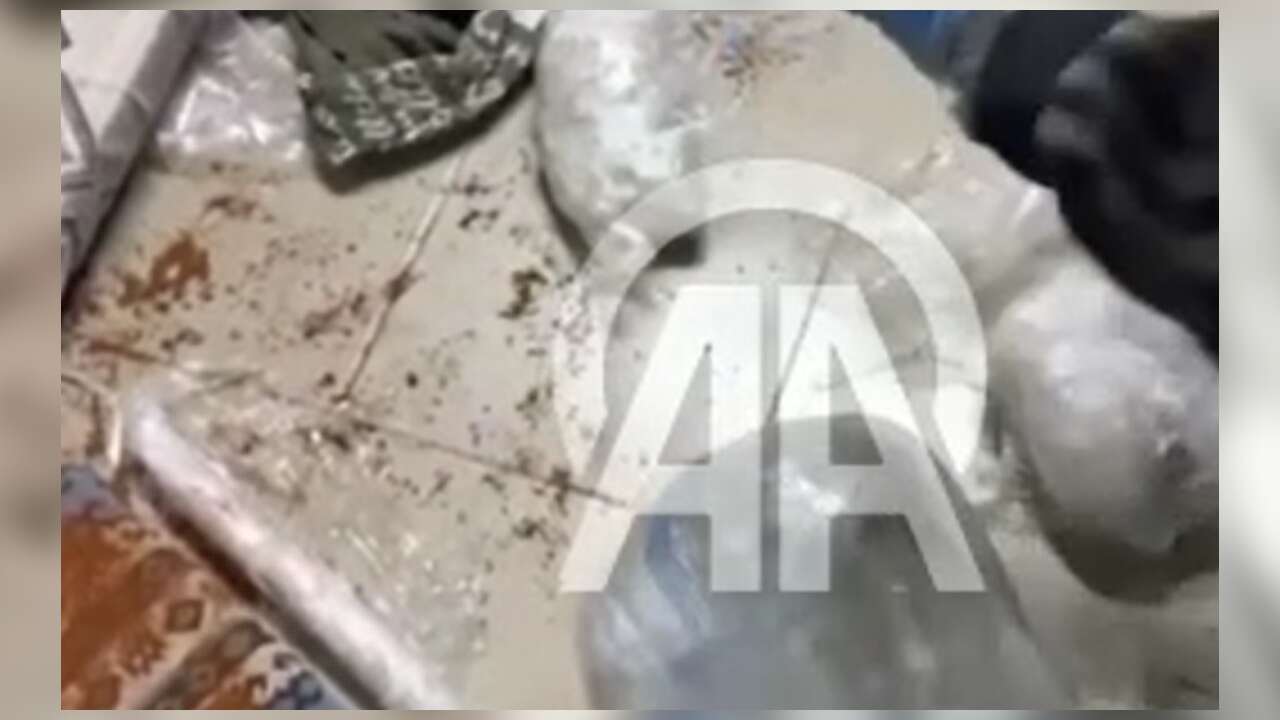 İzmir'de uyuşturucu ticaretinde kullanılan depo deşifre edildi