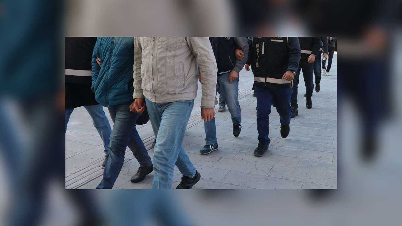 Altın ve kıymetli maden ticaretinde kota ve mevzuat dışı işlem yaptığı iddia edilen 21 zanlı yakalandı