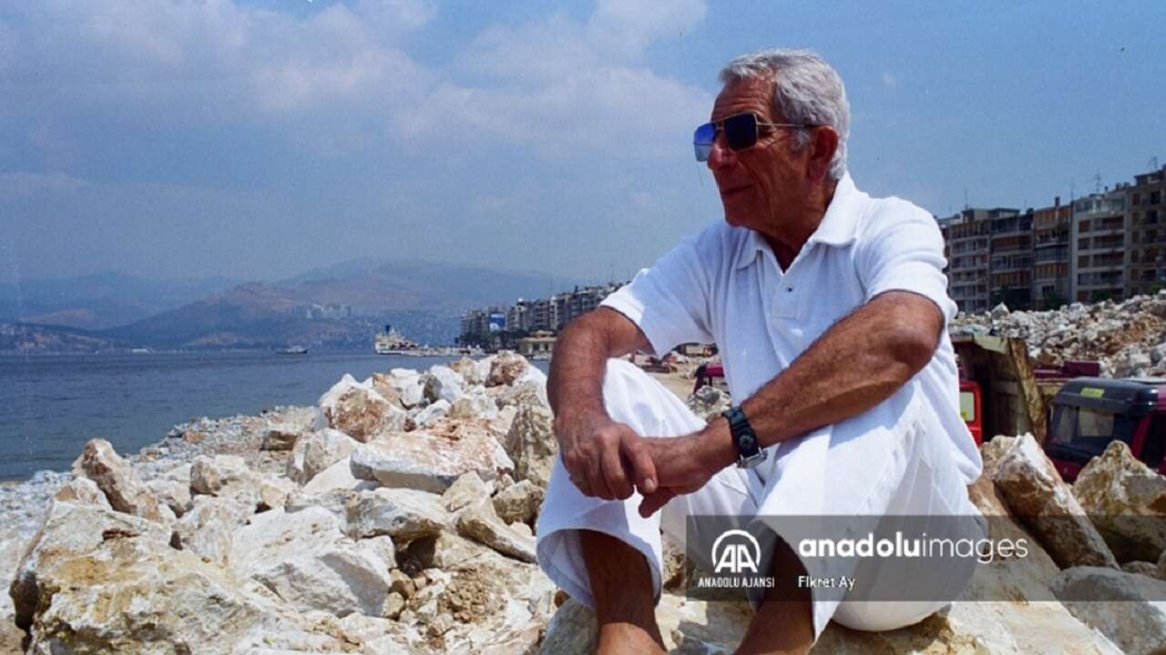 Geleneksel Türk temaşa sanatının usta oyuncusu: NEJAT UYGUR