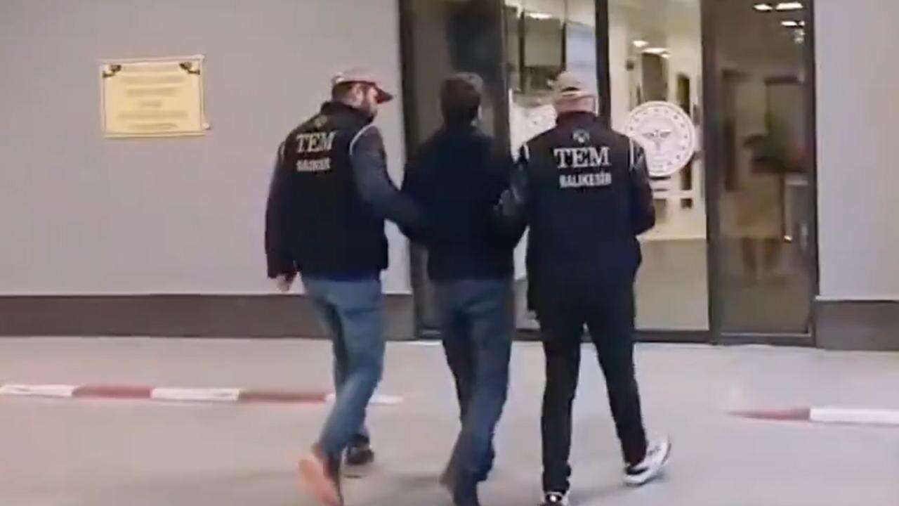 İZMİR VE İSTANBUL'DA FETÖ OPERASYONU: 9 GÖZALTI