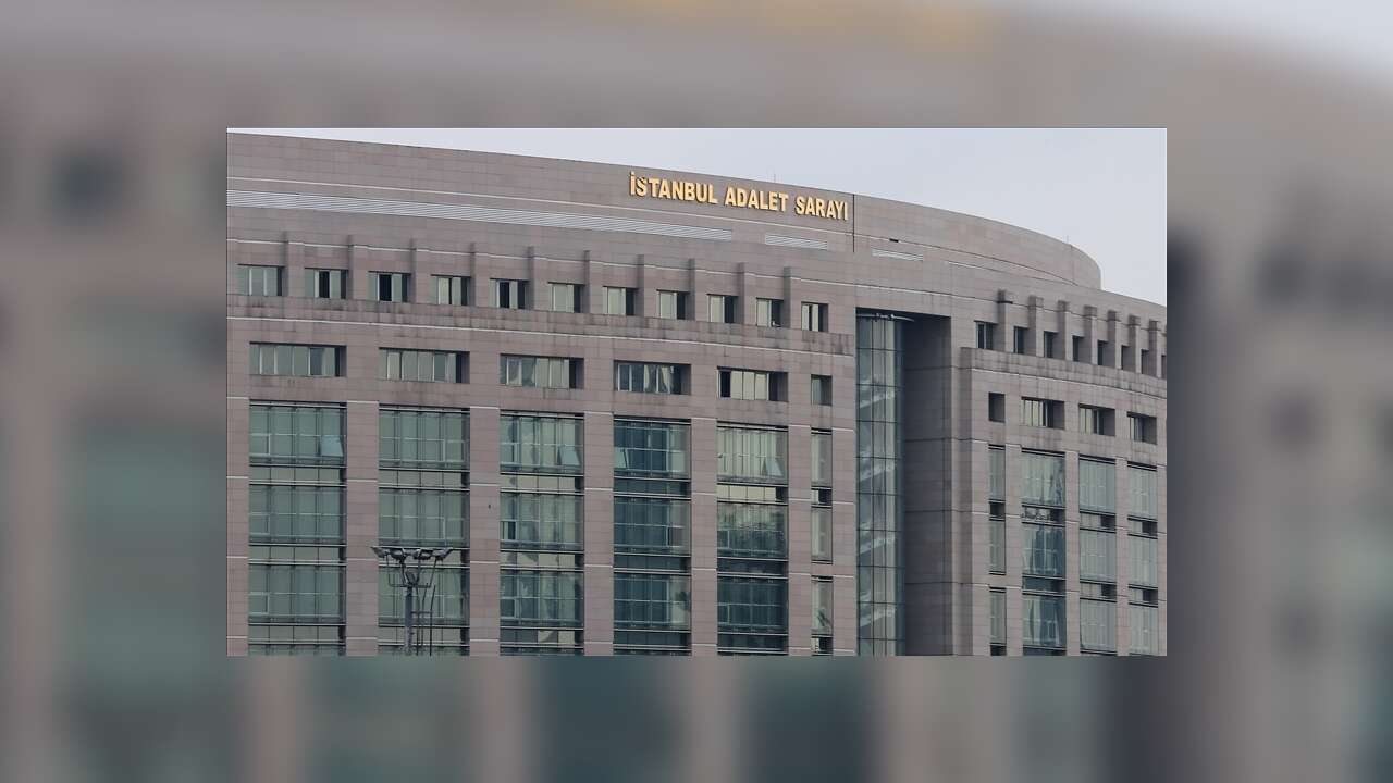 Fatih'teki zehirlenme olaylarına ilişkin otel sahibi ile çalışanı hakkında yakalama kararı çıkarıldı