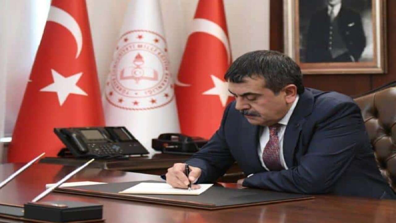 Bakan Tekin’den öğretmenlere üç ayrı mektup