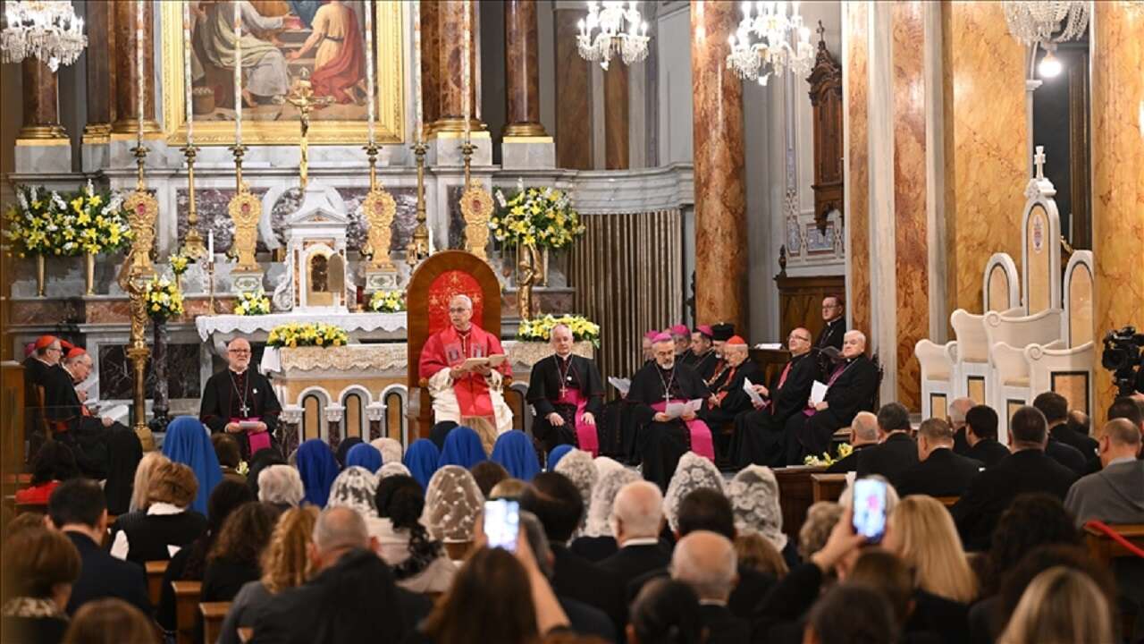 Vatikan Devlet Başkanı Papa 14. Leo, İstanbul'da Kutsal Ruh Katolik Kilisesi'nde hitapta bulundu