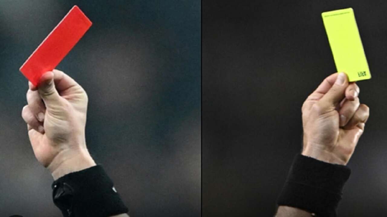 DERBİDE KARTLAR HAVADA UÇUŞUYOR