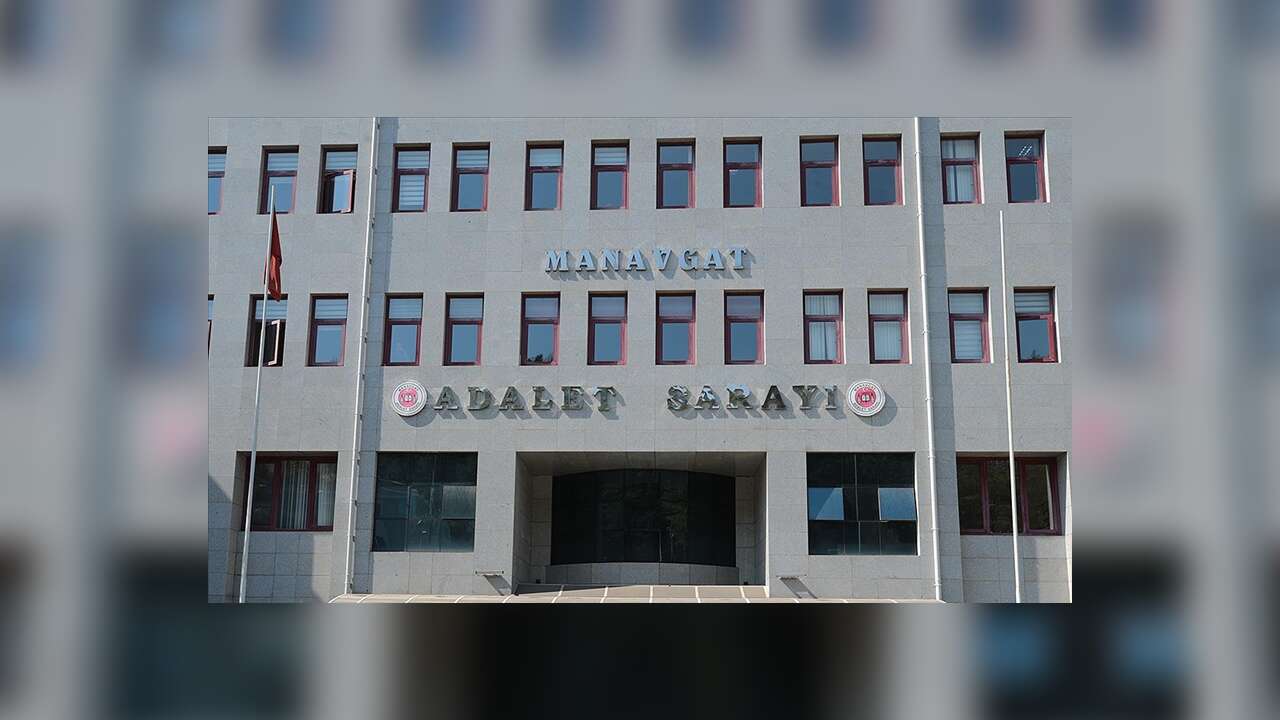 Manavgat Belediyesi'ne yönelik soruşturmanın sanıklarının yargılanmasına başlandı