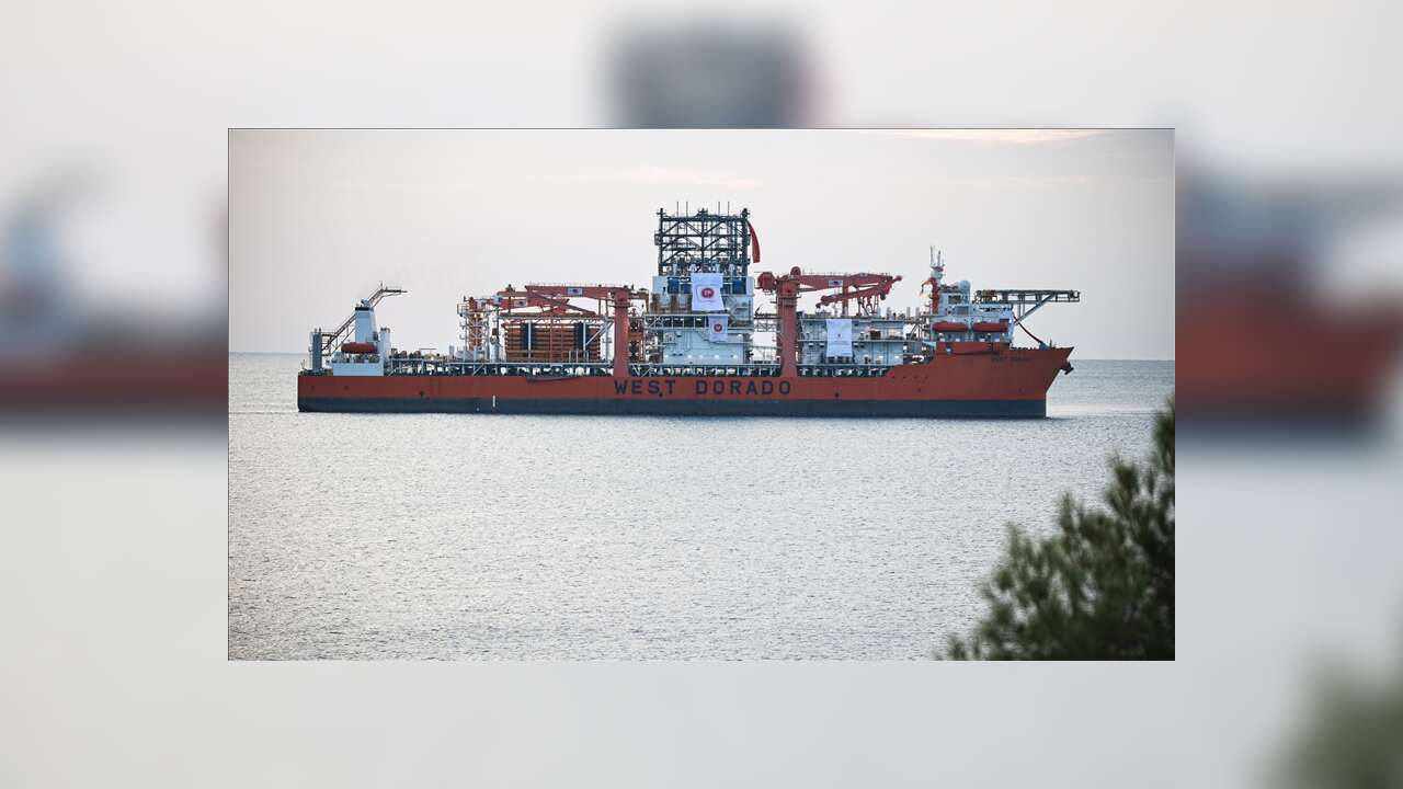 Türkiye'nin 6. derin deniz sondaj gemisi Mersin açıklarına demirledi