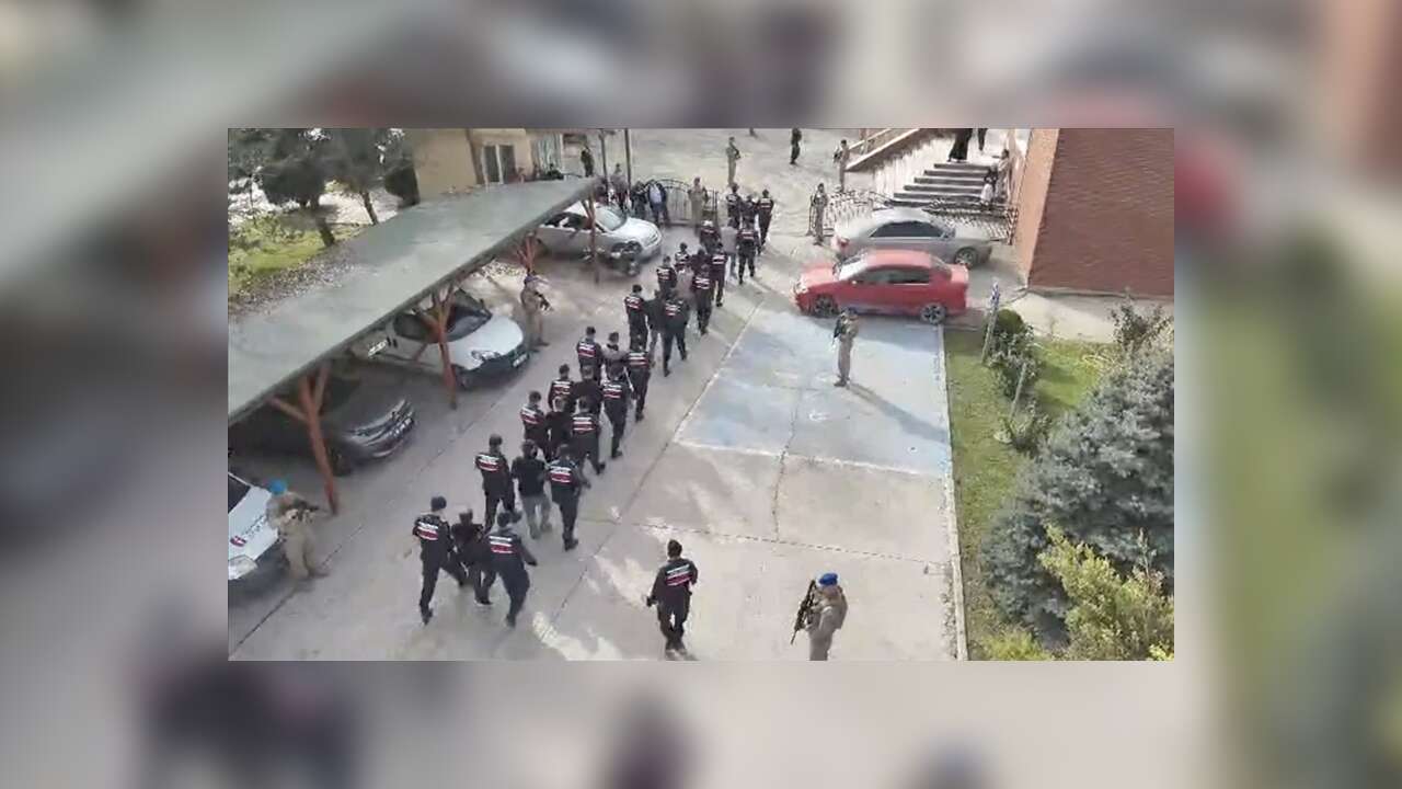 Organize suç örgütlerine yönelik 7 ilde düzenlenen operasyonlarda 47 şüpheli tutuklandı