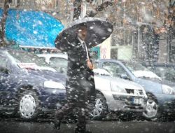 Kars'ta Nisan Ayında Kar Sürprizi