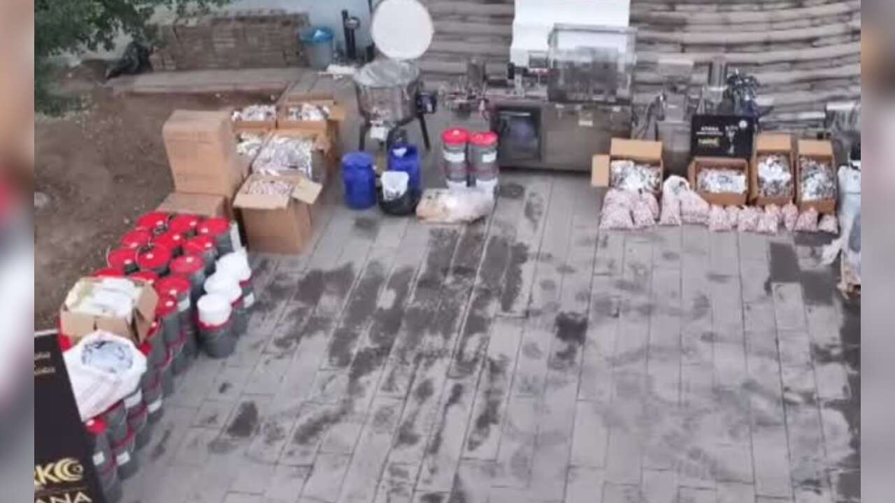 ADANA - Sahte ilaç ürettikleri iddiasıyla 6 zanlı tutuklandı