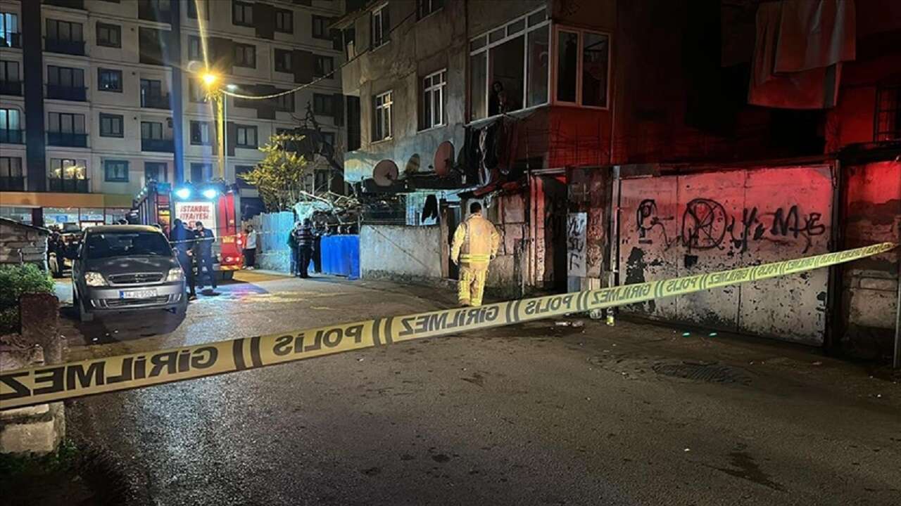 Pendik'te bir evde çıkan yangında 3 çocuk hayatını kaybetti