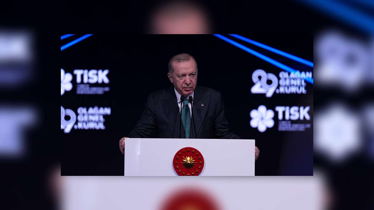 Erdoğan: KOBİ'lere çalışan başına aylık 2 bin 500 liralık desteği 2026'da 3 bin 500 liraya yükseltiyoruz