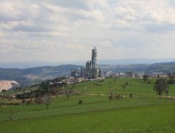 Bir Zamanlar Tekstil Deviydi, Şimdi Çimento Fabrikası Kurdu!!