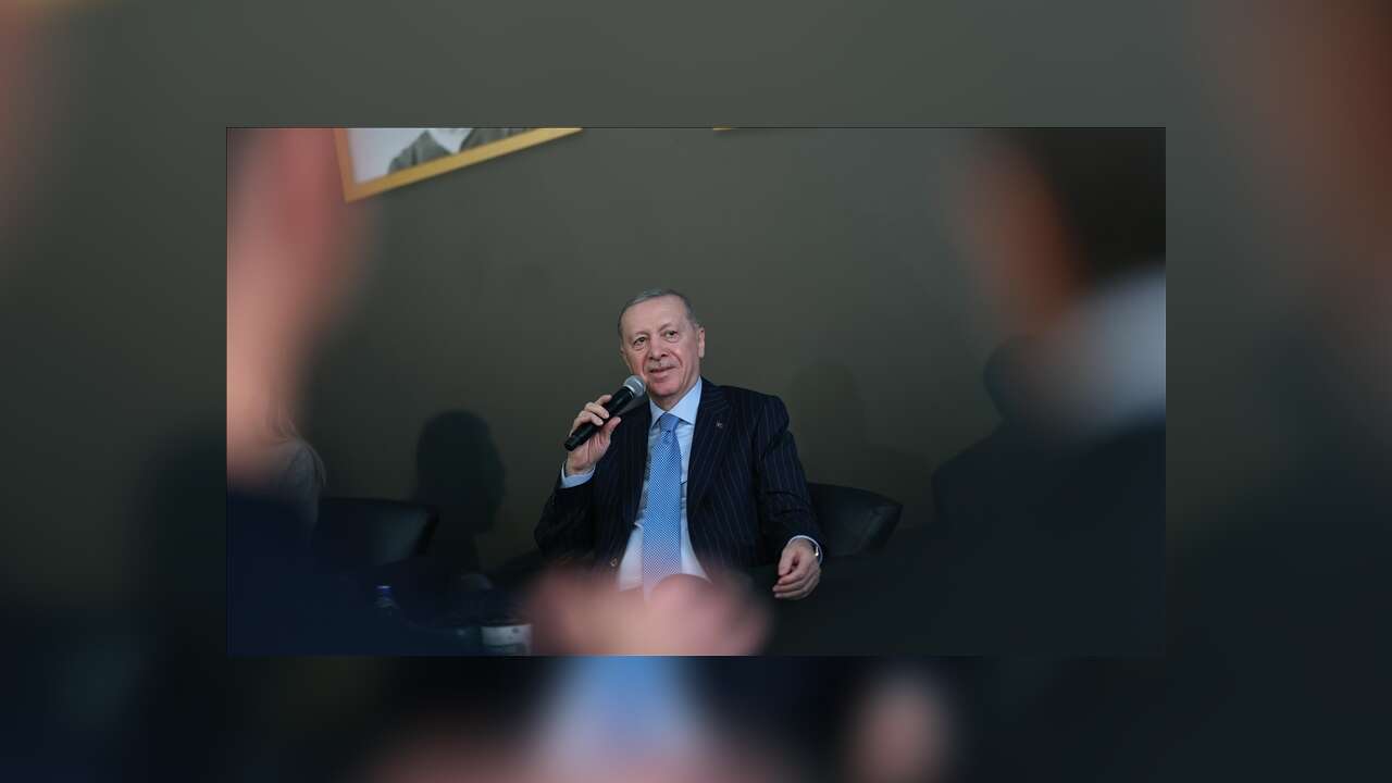 Erdoğan: 23 yıllık iktidarlarımız boyunca hep gençlerle omuz omuza yürüdük