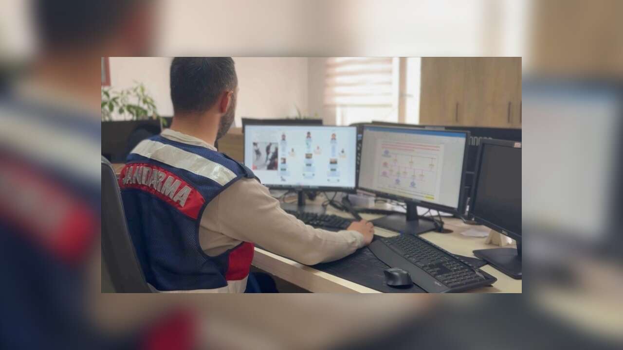 "Siber Dolandırıcılık" operasyonlarında gözaltına alınanlardan 54'ü tutuklandı