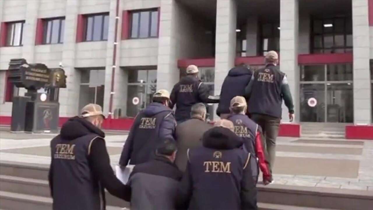 FETÖ'ye yönelik son iki haftada düzenlenen operasyonlarda yakalanan 90 şüpheli tutuklandı