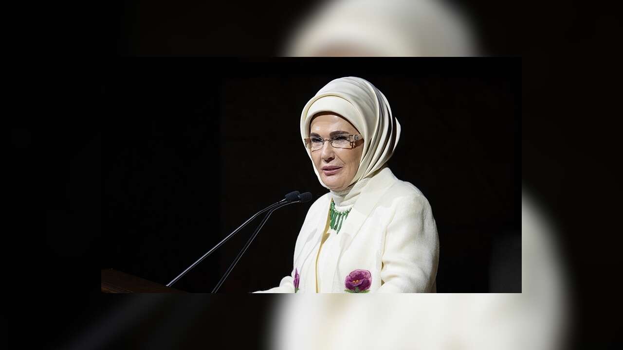Emine Erdoğan: Asırlar geçse de Hz. Mevlana Celaleddin-i Rumi'den yükselen hikmet, insanlığa yol göstermeye devam ediyor