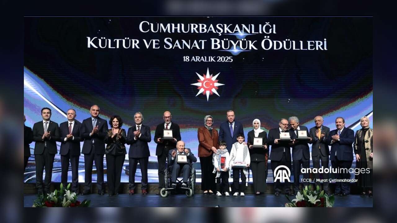 Cumhurbaşkanı Erdoğan: Filistin halkının yanında eğilmeden, bükülmeden dimdik duruyoruz