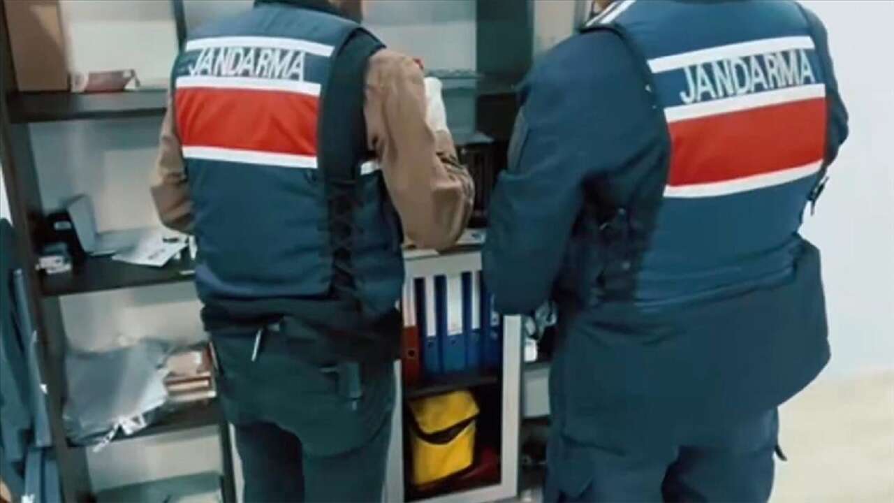 Organize suç örgütlerine yönelik 6 ilde düzenlenen operasyonlarda 46 şüpheli tutuklandı