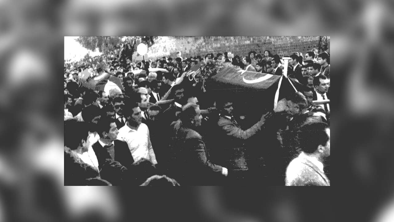 Türkiye, 1963'teki "Kanlı Noel" katliamında hayatını kaybeden Kıbrıslı Türkleri andı