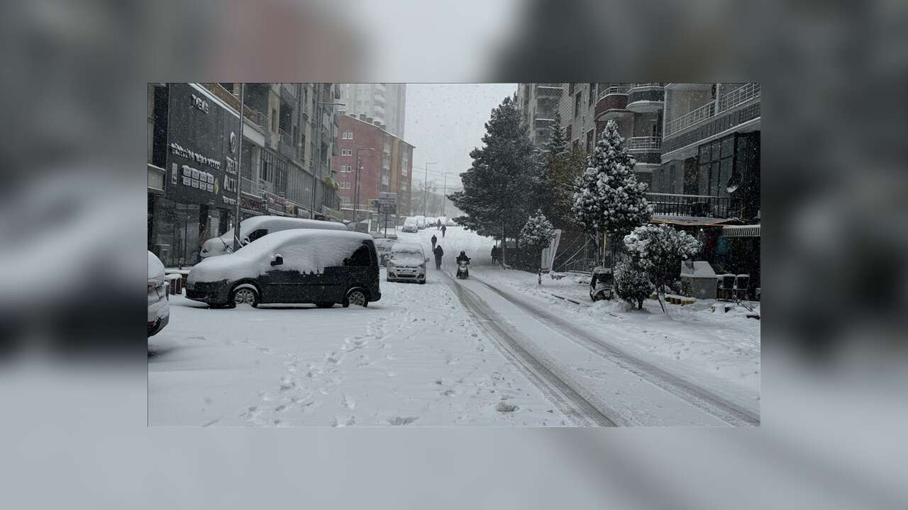 Birçok il ve ilçede kar yağışı nedeniyle eğitime bir gün ara verildi