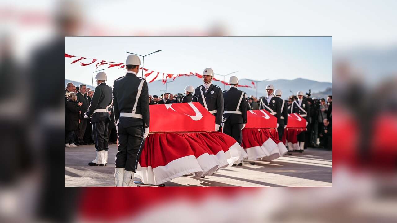 Şehitlerimiz için veda töreni düzenleniyor