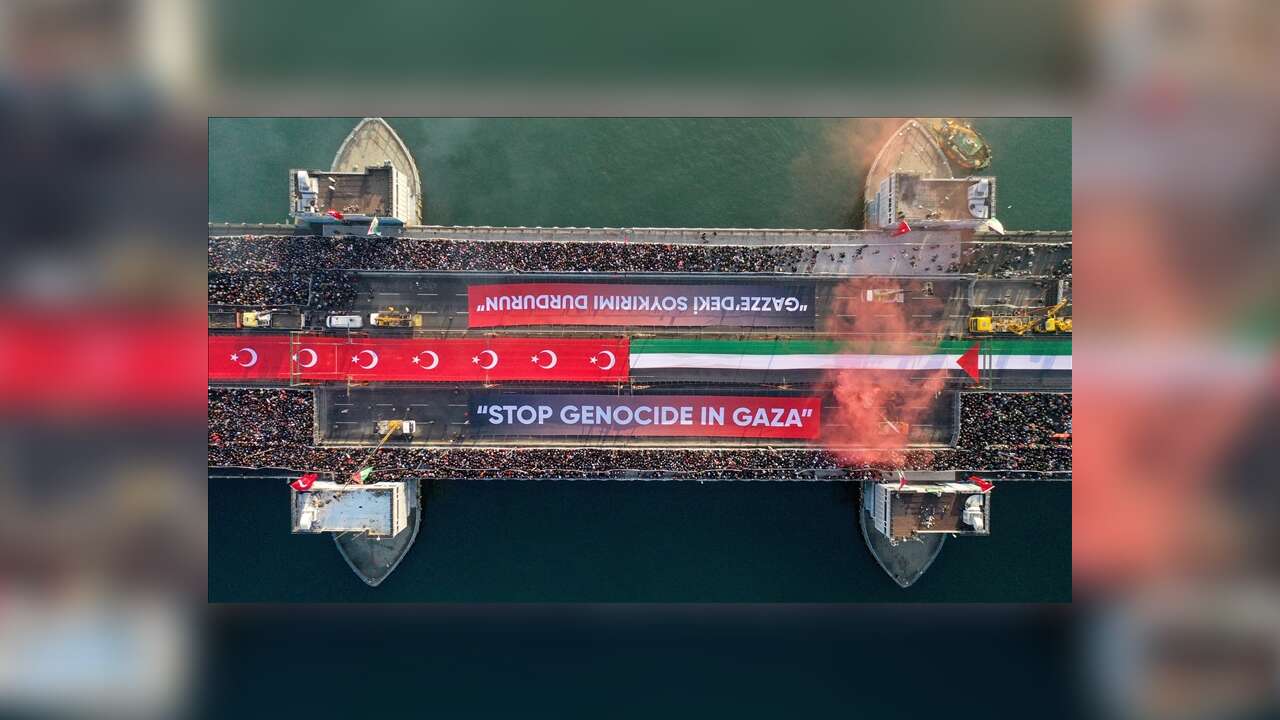 CANLI - Filistin'e destek için 520 bin kişi Galata Köprüsü'nde buluştu