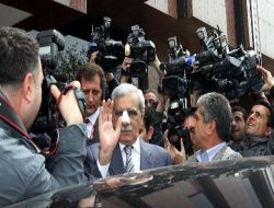 Hastaneden Taburcu Olan Ahmet Türk: Kardeşliği Sevgiye Dönüştürecek Bir Duruşu Artık Göstermeliyiz!