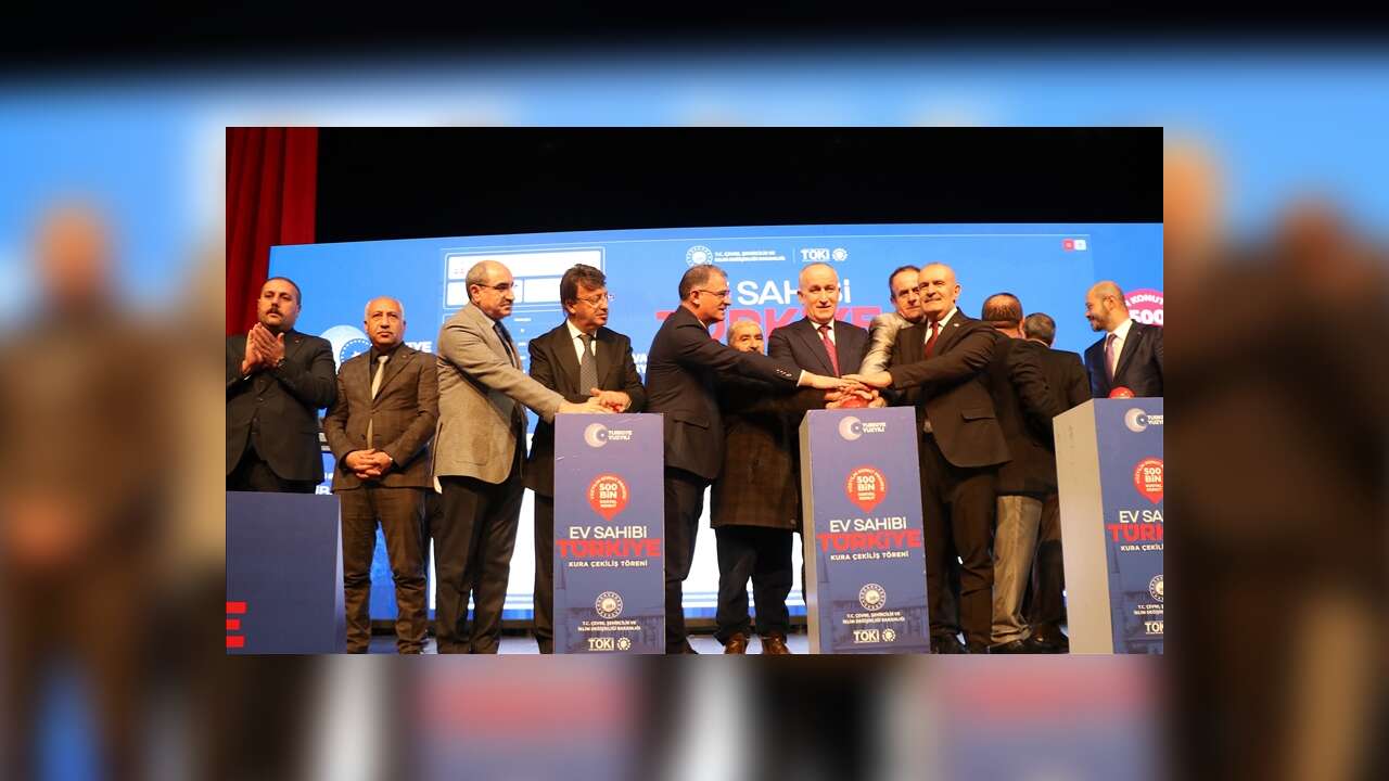 Yüzyılın Konut Projesi kapsamında Van'da yapılacak konutların hak sahipleri kurayla belirlendi