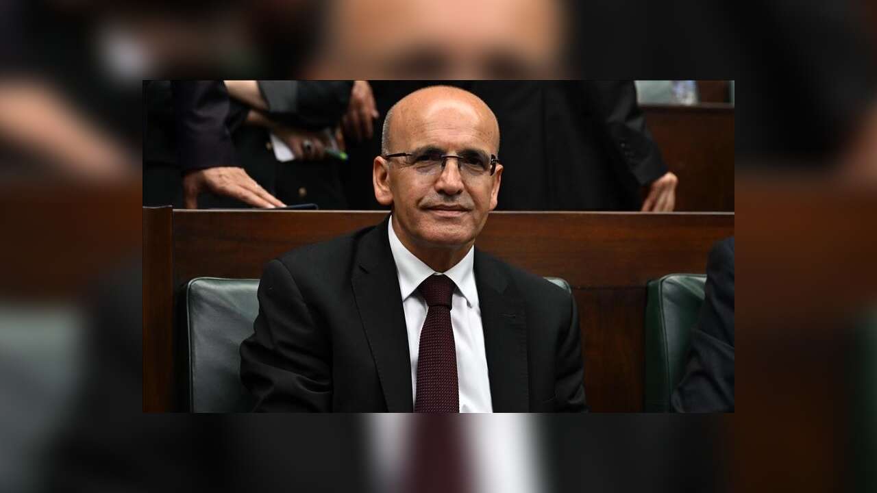 Bakan Şimşek'ten enflasyonla mücadele mesajı