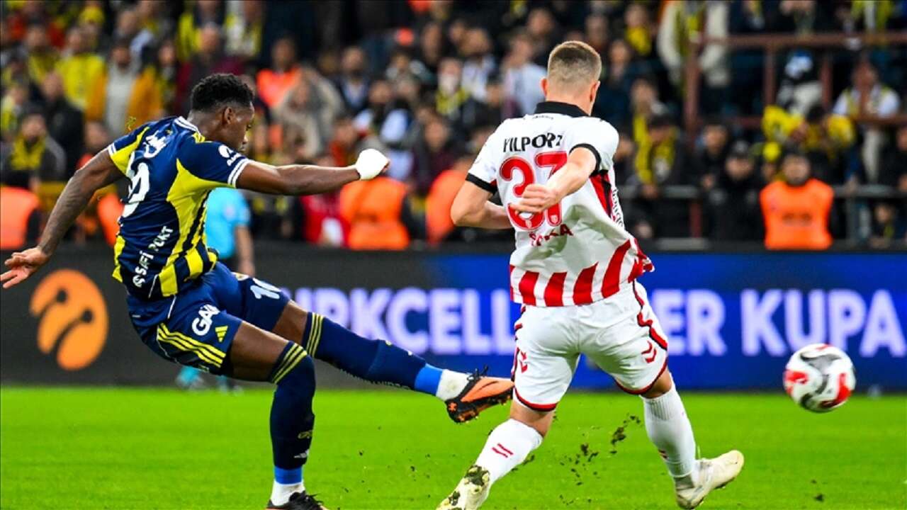 Fenerbahçe Süper Kupa'da finale yükseldi!
