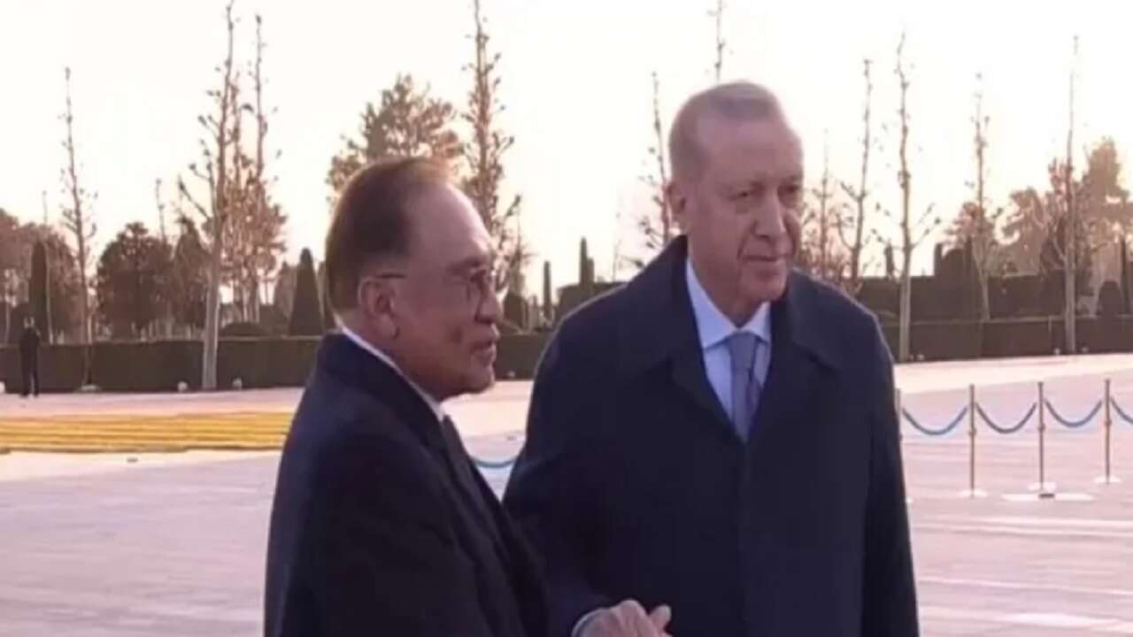 Cumhurbaşkanı Erdoğan, Malezya Başbakanı Enver İbrahim'i resmi törenle karşıladı
