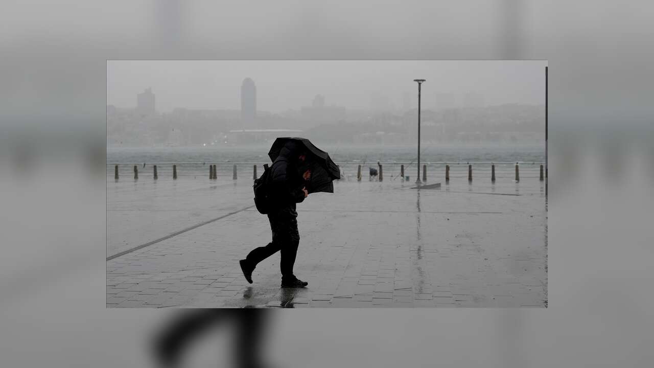 İstanbul Valiliği'nden fırtına ve sağanak uyarısı