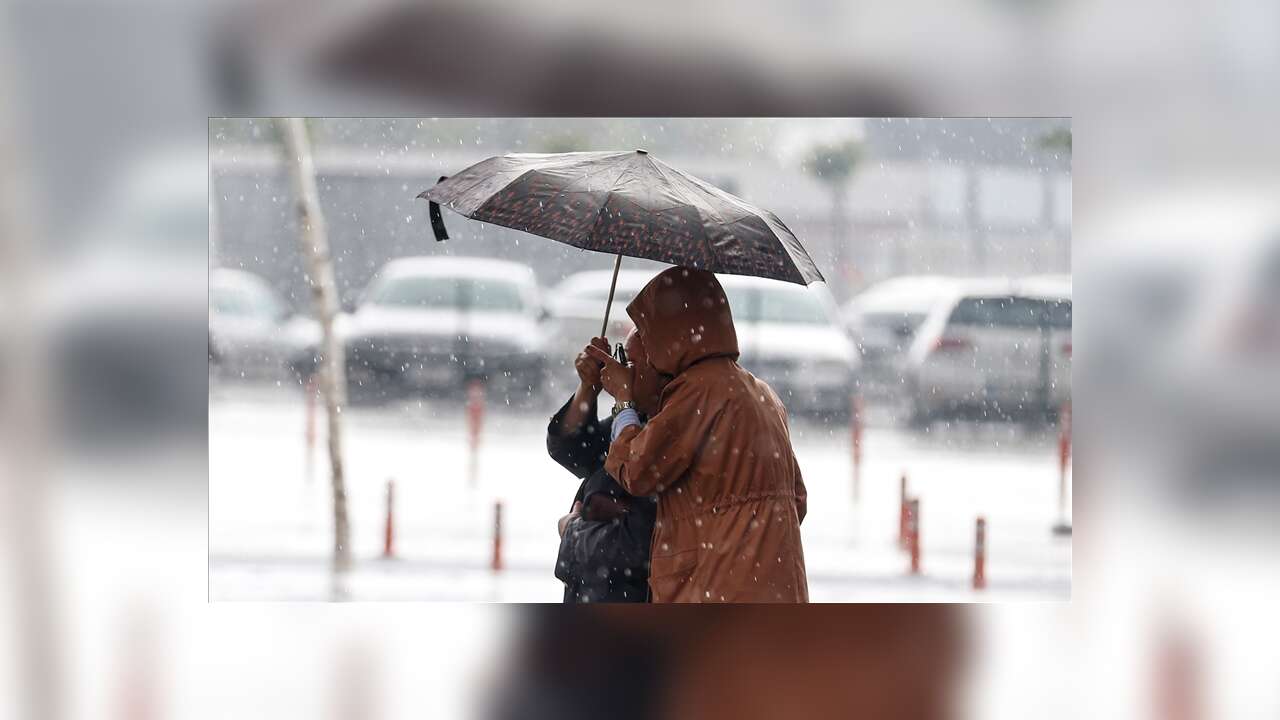 İçişleri Bakanlığı'Ankara Bakanlıktan yapılan açıklamayandan yurdun bazı kesimleri için kuvvetli sağanak, kar ve fırtına uyarısı