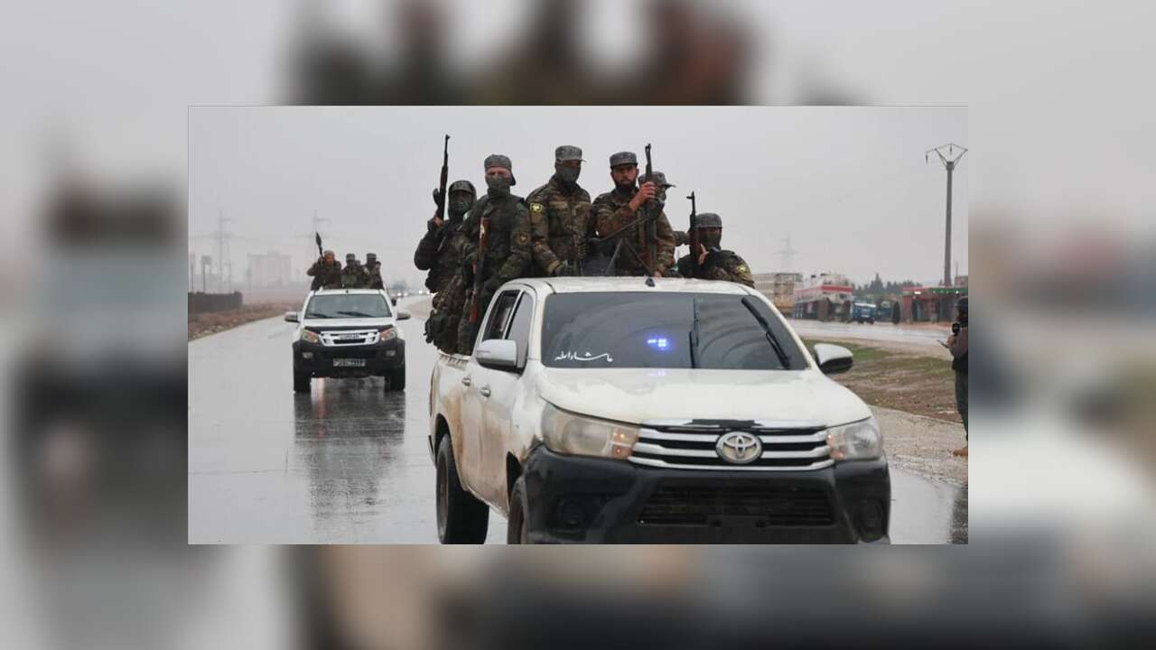Suriye ordusu, Halep'in doğusundaki Meskene ve Deyr Hafir hattına takviye birlikler sevk etti
