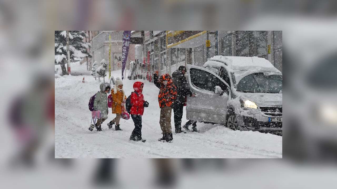Yurtta kar yağışı ve soğuk hava etkili oluyor