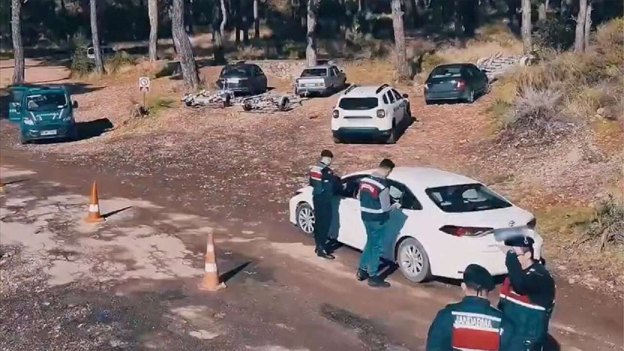 Göçmen kaçakçılığı organizatörlerine yönelik operasyonlarda 50 şüpheli tutuklandı