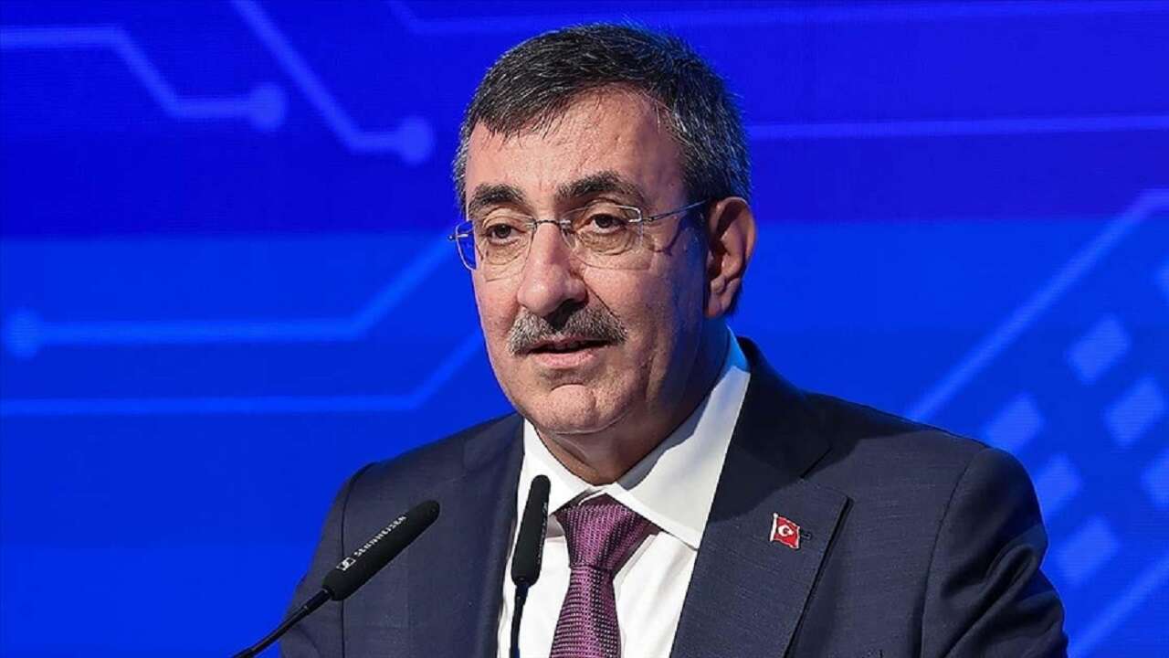 Cumhurbaşkanı Yardımcısı Yılmaz'dan 'YARIYI TATİLİ' mesajı