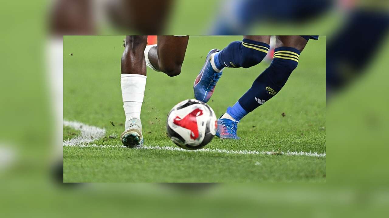 Fenerbahçe ile Alanyaspor ligde 20. randevuda..