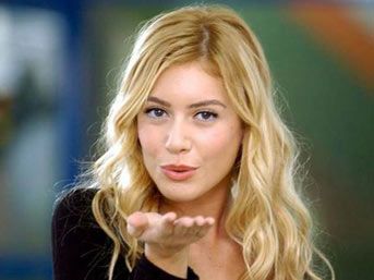 SİNEM KOBAL'A KÖTÜ HABER..