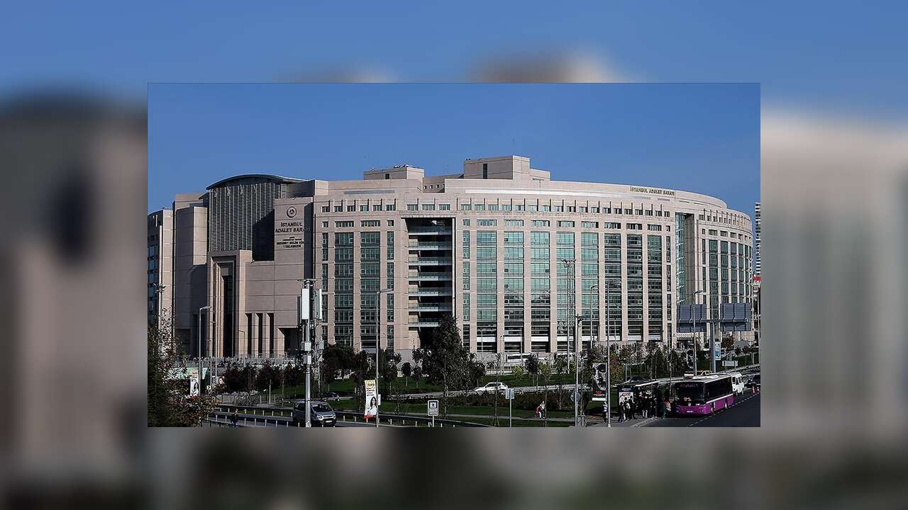 İstanbul'da yasa dışı bahis soruşturmasında 2 şüpheli tutuklandı