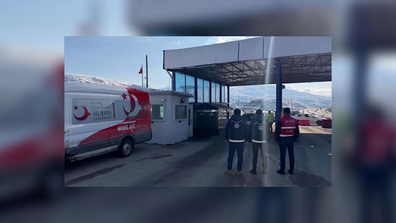 Ülke genelindeki denetimlerde 478 düzensiz göçmen yakalandı